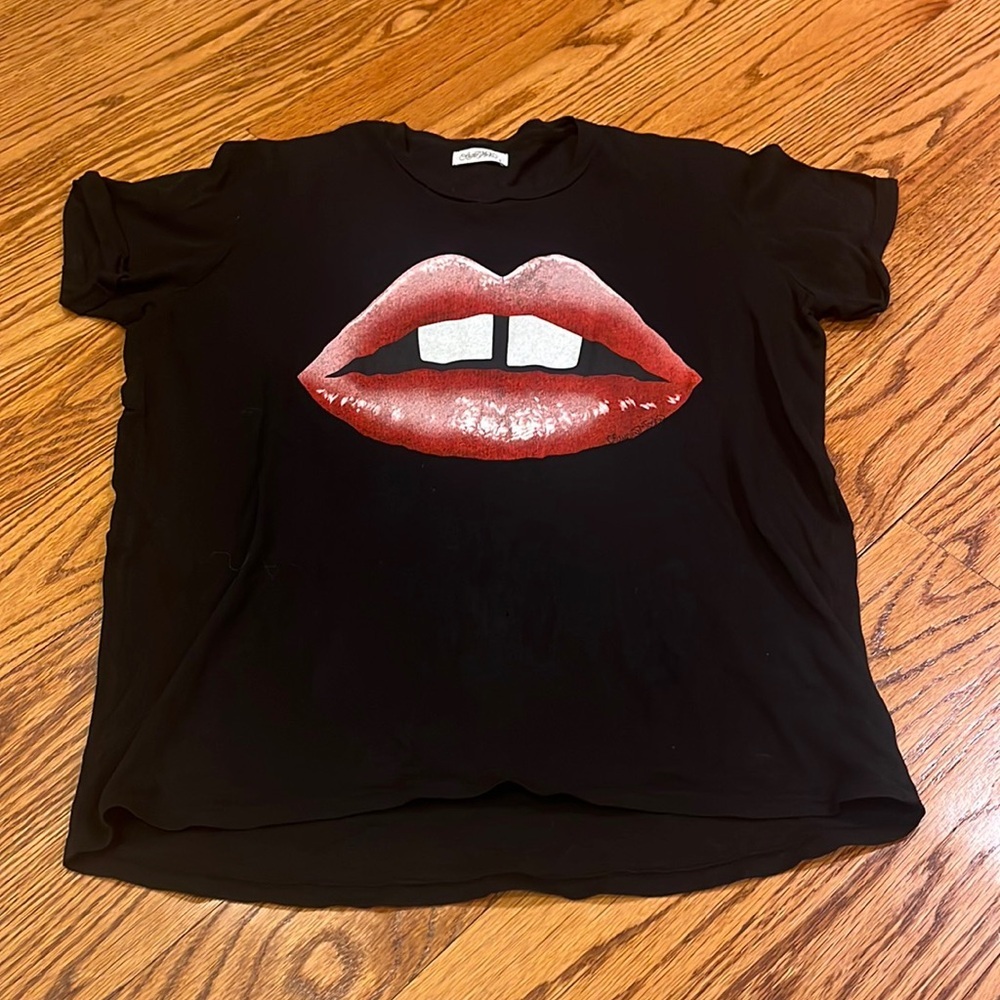 Lauren Moshi Woman’s Black Lips Tee Size S